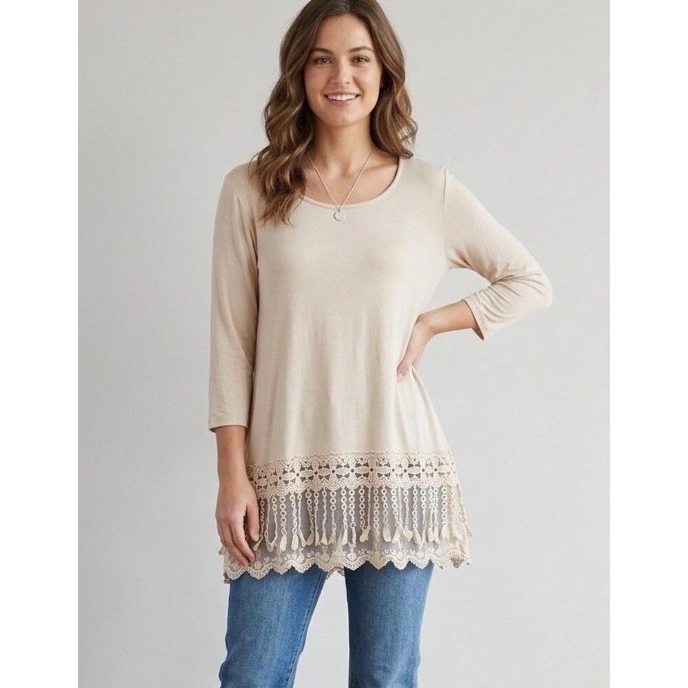 Southern Grace Top M Beige Tan BoHo Mesh Lace Hem Tassel Fringe 3/4 Sleeve Boho